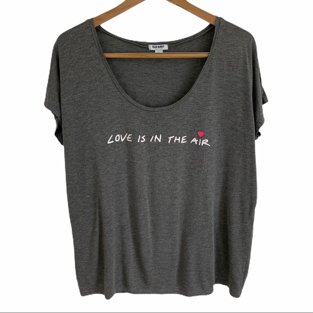 OLD NAVY | Gray "Love is in the Air” Graphic Tee